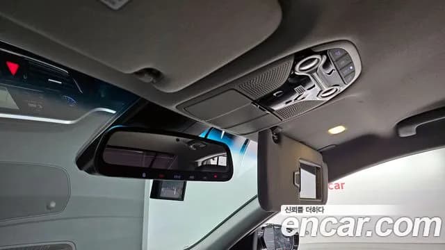 2018 Hyundai Grandeur IG Hybrid Exclusive Sold VIN KMHF2413BJA025613 – exterior detail 2018 Hyundai Grandeur IG Hybrid Exclusive Sold VIN KMHF2413BJA025613 – exterior detail