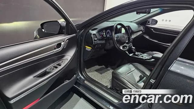 2018 Hyundai Grandeur IG Hybrid Exclusive Sold VIN KMHF2413BJA025613 – undercarriage 2018 Hyundai Grandeur IG Hybrid Exclusive Sold VIN KMHF2413BJA025613 – undercarriage