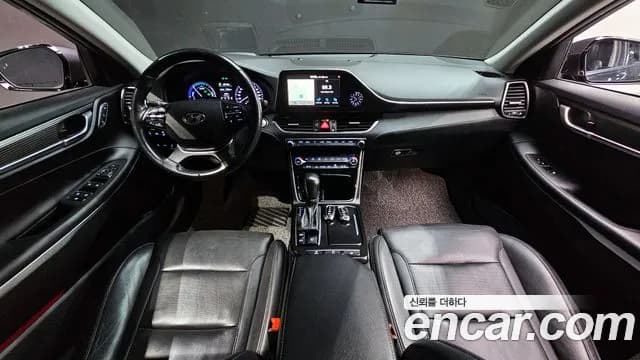 2018 Hyundai Grandeur IG Hybrid Exclusive Sold VIN KMHF2413BJA025613 – trunk area 2018 Hyundai Grandeur IG Hybrid Exclusive Sold VIN KMHF2413BJA025613 – trunk area