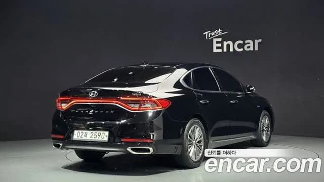 2019 Hyundai Grandeur IG Hybrid Exclusive Sold VIN KMHF2413BKA028871 – interior seats 2019 Hyundai Grandeur IG Hybrid Exclusive Sold VIN KMHF2413BKA028871 – interior seats