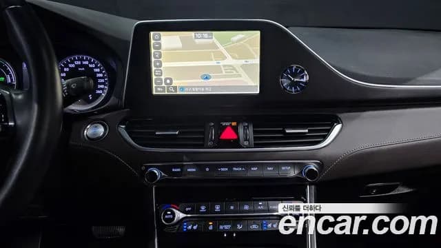 2019 Hyundai Grandeur IG Hybrid Exclusive Sold VIN KMHF2413BKA028871 – exterior detail 2019 Hyundai Grandeur IG Hybrid Exclusive Sold VIN KMHF2413BKA028871 – exterior detail