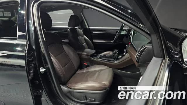 2019 Hyundai Grandeur IG Hybrid Exclusive Sold VIN KMHF2413BKA028871 – trunk area 2019 Hyundai Grandeur IG Hybrid Exclusive Sold VIN KMHF2413BKA028871 – trunk area