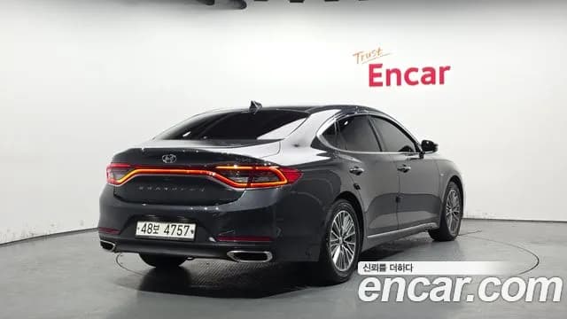 2019 Hyundai Grandeur IG Hybrid Exclusive Sold VIN KMHF2413BKA029996 – trunk area 2019 Hyundai Grandeur IG Hybrid Exclusive Sold VIN KMHF2413BKA029996 – trunk area