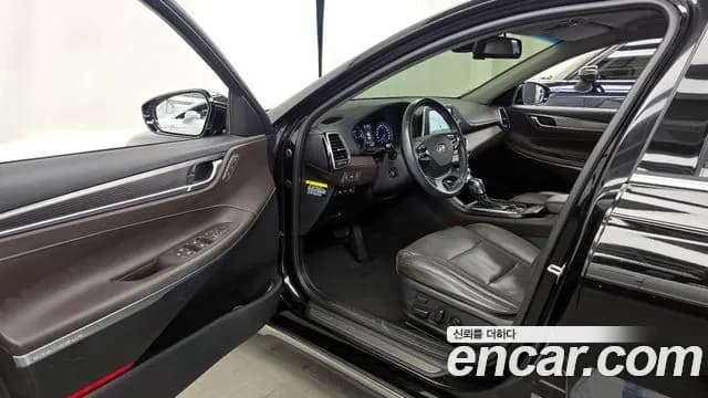 2019 Hyundai Grandeur IG Hybrid Exclusive Sold VIN KMHF2413BKA032006 – side profile 2019 Hyundai Grandeur IG Hybrid Exclusive Sold VIN KMHF2413BKA032006 – side profile