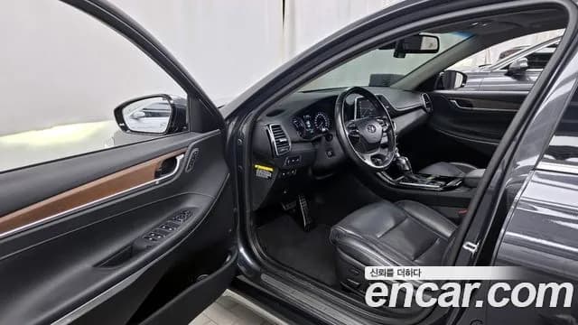 2019 Hyundai Grandeur IG Hybrid Exclusive Sold VIN KMHF2413BKA033031 – undercarriage 2019 Hyundai Grandeur IG Hybrid Exclusive Sold VIN KMHF2413BKA033031 – undercarriage