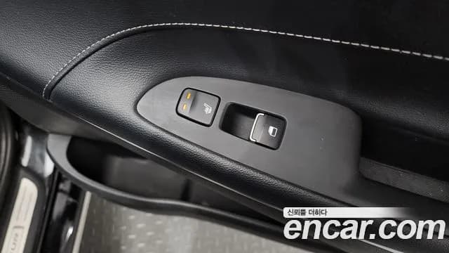 2019 Hyundai Grandeur IG Hybrid Exclusive Sold VIN KMHF2413BKA037499 – interior seats 2019 Hyundai Grandeur IG Hybrid Exclusive Sold VIN KMHF2413BKA037499 – interior seats