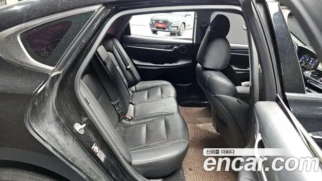 2019 Hyundai Grandeur IG Hybrid Exclusive Sold VIN KMHF2413BKA042562 – interior seats 2019 Hyundai Grandeur IG Hybrid Exclusive Sold VIN KMHF2413BKA042562 – interior seats
