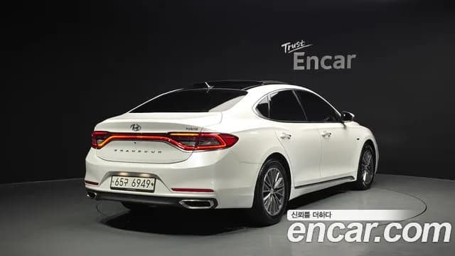 2019 Hyundai Grandeur IG Hybrid Exclusive Sold VIN KMHF2413BKA042978 – engine bay 2019 Hyundai Grandeur IG Hybrid Exclusive Sold VIN KMHF2413BKA042978 – engine bay