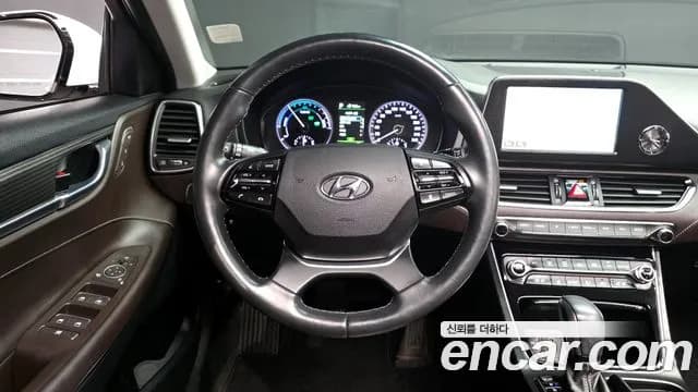 2019 Hyundai Grandeur IG Hybrid Exclusive Sold VIN KMHF2413BKA042978 – exterior detail 2019 Hyundai Grandeur IG Hybrid Exclusive Sold VIN KMHF2413BKA042978 – exterior detail