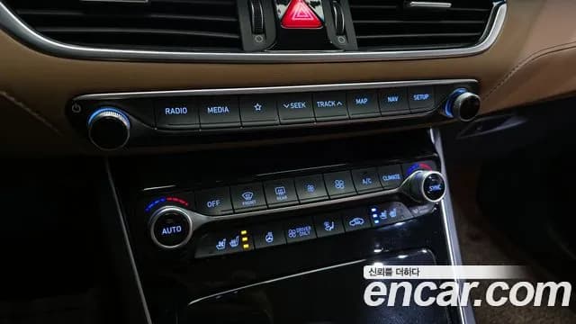 2019 Hyundai Grandeur IG Hybrid Exclusive Sold VIN KMHF2413BKA044126 – rear exterior 2019 Hyundai Grandeur IG Hybrid Exclusive Sold VIN KMHF2413BKA044126 – rear exterior