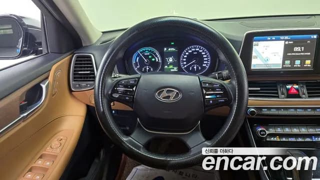 2019 Hyundai Grandeur IG Hybrid Exclusive Sold VIN KMHF2413BKA044126 – engine bay 2019 Hyundai Grandeur IG Hybrid Exclusive Sold VIN KMHF2413BKA044126 – engine bay