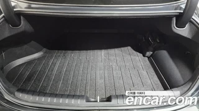 2019 Hyundai Grandeur IG Hybrid Exclusive Sold VIN KMHF2413BKA052005 – engine bay 2019 Hyundai Grandeur IG Hybrid Exclusive Sold VIN KMHF2413BKA052005 – engine bay