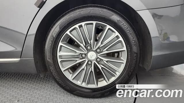 2019 Hyundai Grandeur IG Hybrid Exclusive Sold VIN KMHF2413BKA052005 – exterior detail 2019 Hyundai Grandeur IG Hybrid Exclusive Sold VIN KMHF2413BKA052005 – exterior detail