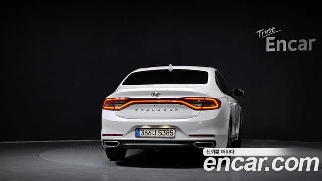 2019 Hyundai Grandeur IG 2.4 Modern Basic (Rental car) Sold VIN KMHF241CBKA173908 – dashboard 2019 Hyundai Grandeur IG 2.4 Modern Basic (Rental car) Sold VIN KMHF241CBKA173908 – dashboard