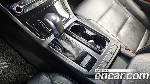 2019 Hyundai Grandeur IG 2.4 Modern Basic (Rental car) Sold VIN KMHF241CBKA173908 – photo 13 2019 Hyundai Grandeur IG 2.4 Modern Basic (Rental car) Sold VIN KMHF241CBKA173908 – photo 13
