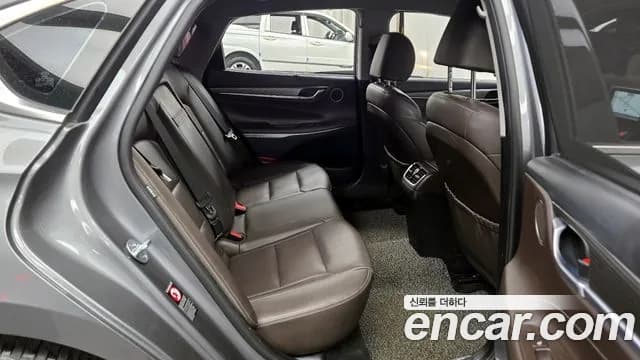 2017 Hyundai Grandeur IG 3.0 Exclusive Sold VIN KMHF241EBHA019286 – dashboard 2017 Hyundai Grandeur IG 3.0 Exclusive Sold VIN KMHF241EBHA019286 – dashboard
