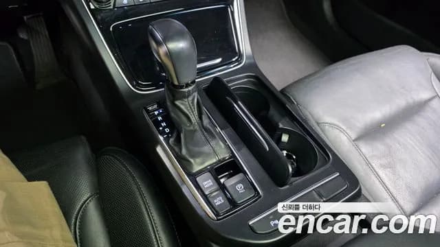 2017 Hyundai Grandeur IG 3.0 Exclusive Sold VIN KMHF241EBHA021212 – rear exterior 2017 Hyundai Grandeur IG 3.0 Exclusive Sold VIN KMHF241EBHA021212 – rear exterior