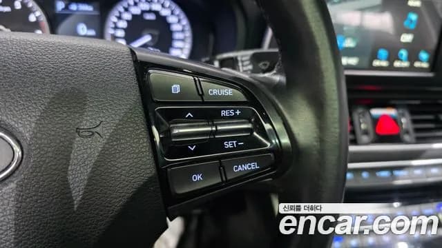 2017 Hyundai Grandeur IG 3.0 Exclusive Sold VIN KMHF241EBHA021212 – photo 23 2017 Hyundai Grandeur IG 3.0 Exclusive Sold VIN KMHF241EBHA021212 – photo 23