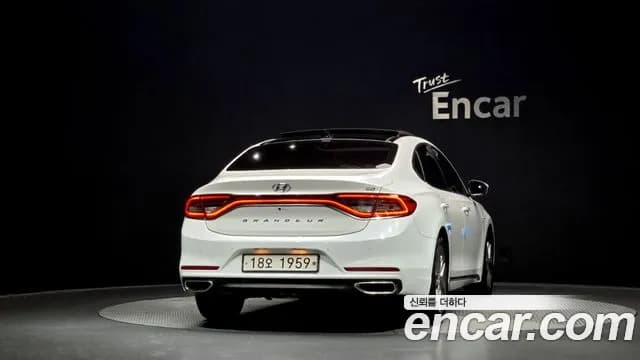 2017 Hyundai Grandeur IG 3.0 Exclusive Sold VIN KMHF241EBHA021212 – photo 28 2017 Hyundai Grandeur IG 3.0 Exclusive Sold VIN KMHF241EBHA021212 – photo 28