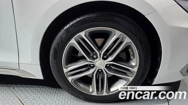 2017 Hyundai Grandeur IG 3.0 Exclusive Sold VIN KMHF241EBHA021212 – photo 36 2017 Hyundai Grandeur IG 3.0 Exclusive Sold VIN KMHF241EBHA021212 – photo 36