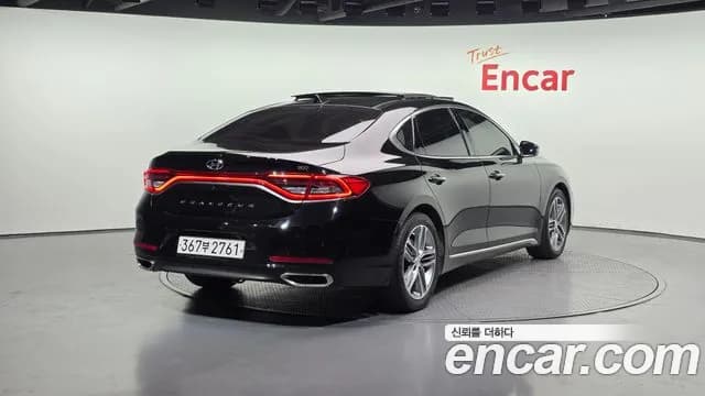 2017 Hyundai Grandeur IG 3.0 Exclusive Sold VIN KMHF241EBHA024117 – front exterior 2017 Hyundai Grandeur IG 3.0 Exclusive Sold VIN KMHF241EBHA024117 – front exterior