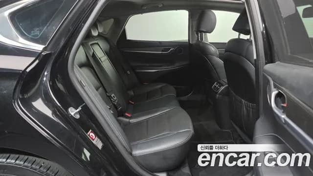 2017 Hyundai Grandeur IG 3.0 Exclusive Sold VIN KMHF241EBHA024117 – interior seats 2017 Hyundai Grandeur IG 3.0 Exclusive Sold VIN KMHF241EBHA024117 – interior seats