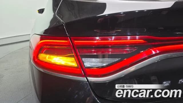 2017 Hyundai Grandeur IG 3.0 Exclusive Sold VIN KMHF241EBHA024117 – undercarriage 2017 Hyundai Grandeur IG 3.0 Exclusive Sold VIN KMHF241EBHA024117 – undercarriage