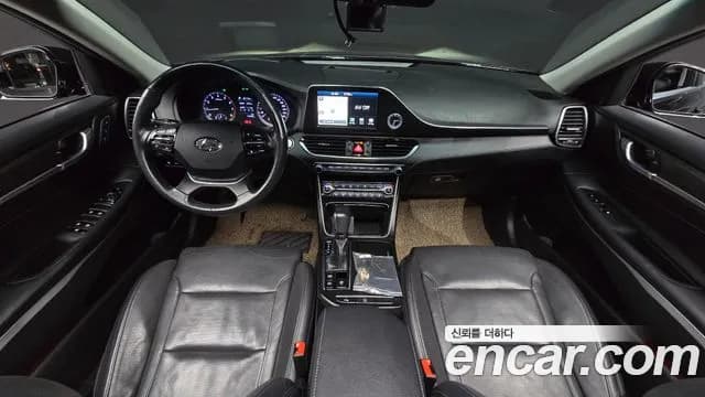 2017 Hyundai Grandeur IG 3.0 Exclusive Sold VIN KMHF241EBHA024130 – trunk area 2017 Hyundai Grandeur IG 3.0 Exclusive Sold VIN KMHF241EBHA024130 – trunk area