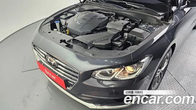 2017 Hyundai Grandeur IG 3.0 Exclusive Sold VIN KMHF241EBHA031616 – front exterior 2017 Hyundai Grandeur IG 3.0 Exclusive Sold VIN KMHF241EBHA031616 – front exterior