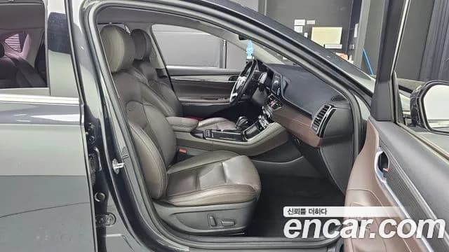 2017 Hyundai Grandeur IG 3.0 Exclusive Sold VIN KMHF241EBHA031616 – side profile 2017 Hyundai Grandeur IG 3.0 Exclusive Sold VIN KMHF241EBHA031616 – side profile