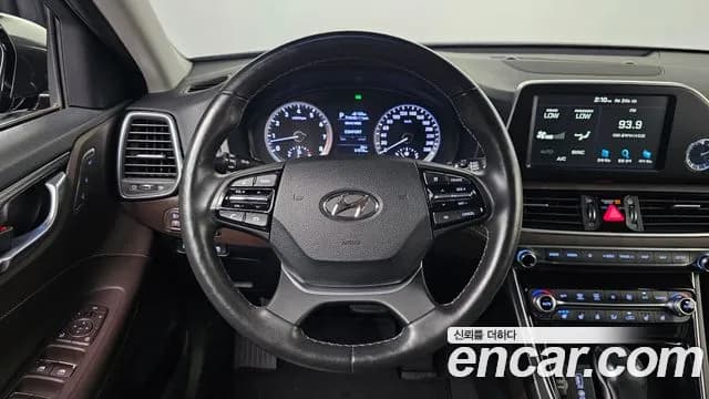 2017 Hyundai Grandeur IG 3.0 Exclusive Sold VIN KMHF241EBHA031616 – photo 17 2017 Hyundai Grandeur IG 3.0 Exclusive Sold VIN KMHF241EBHA031616 – photo 17