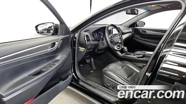 2017 Hyundai Grandeur IG 3.0 Exclusive Sold VIN KMHF241EBHA039650 – side profile 2017 Hyundai Grandeur IG 3.0 Exclusive Sold VIN KMHF241EBHA039650 – side profile