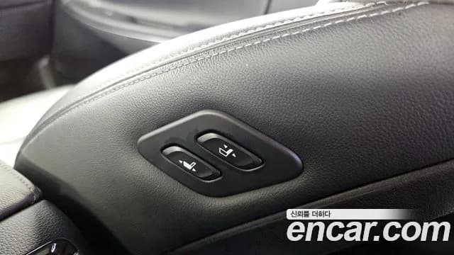 2017 Hyundai Grandeur IG 3.0 Exclusive Sold VIN KMHF241EBHA039650 – exterior detail 2017 Hyundai Grandeur IG 3.0 Exclusive Sold VIN KMHF241EBHA039650 – exterior detail