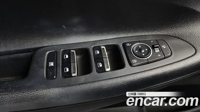 2018 Hyundai Grandeur IG 3.0 Modren Basic (Rental car) Sold VIN KMHF241EBJA066701 – photo 12 2018 Hyundai Grandeur IG 3.0 Modren Basic (Rental car) Sold VIN KMHF241EBJA066701 – photo 12