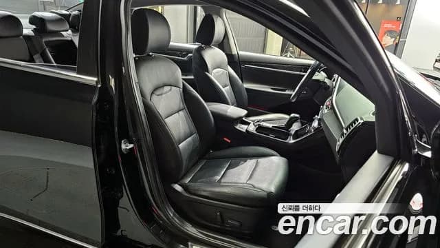 2018 Hyundai Grandeur IG 3.0 Modren Basic (Rental car) Sold VIN KMHF241EBJA067327 – rear exterior 2018 Hyundai Grandeur IG 3.0 Modren Basic (Rental car) Sold VIN KMHF241EBJA067327 – rear exterior