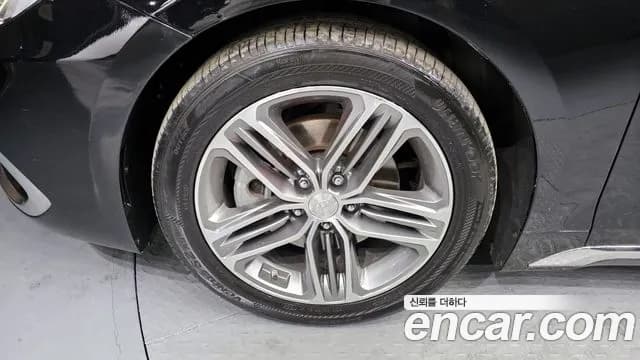 2018 Hyundai Grandeur IG 3.0 Modren Basic (Rental car) Sold VIN KMHF241EBJA067327 – photo 20 2018 Hyundai Grandeur IG 3.0 Modren Basic (Rental car) Sold VIN KMHF241EBJA067327 – photo 20