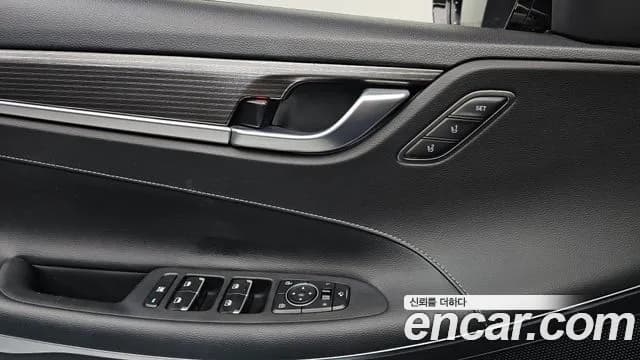 2018 Hyundai Grandeur IG 3.0 Exclusive Sold VIN KMHF241EBJA097813 – front exterior 2018 Hyundai Grandeur IG 3.0 Exclusive Sold VIN KMHF241EBJA097813 – front exterior