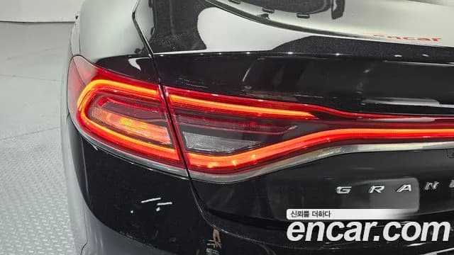 2018 Hyundai Grandeur IG 3.0 Exclusive Sold VIN KMHF241EBJA097813 – undercarriage 2018 Hyundai Grandeur IG 3.0 Exclusive Sold VIN KMHF241EBJA097813 – undercarriage