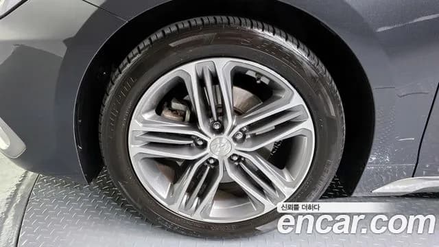 2018 Hyundai Grandeur IG 3.0 Exclusive Sold VIN KMHF241EBJA124006 – dashboard 2018 Hyundai Grandeur IG 3.0 Exclusive Sold VIN KMHF241EBJA124006 – dashboard