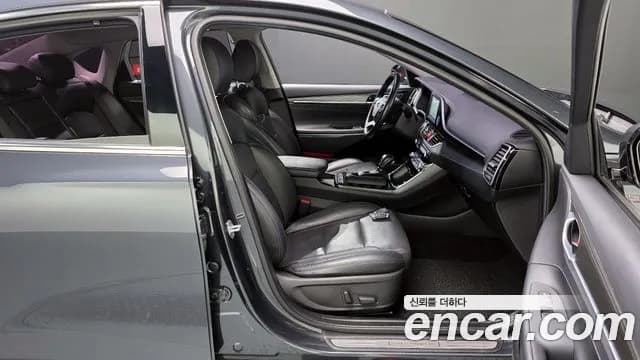 2018 Hyundai Grandeur IG 3.0 Exclusive Sold VIN KMHF241EBJA124006 – trunk area 2018 Hyundai Grandeur IG 3.0 Exclusive Sold VIN KMHF241EBJA124006 – trunk area
