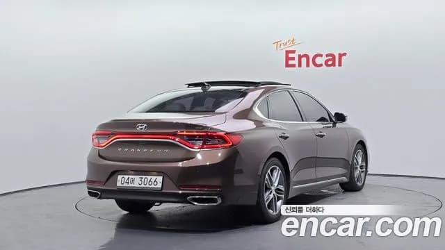 2018 Hyundai Grandeur IG 3.0 Exclusive Sold VIN KMHF241EBJA158446 – interior seats 2018 Hyundai Grandeur IG 3.0 Exclusive Sold VIN KMHF241EBJA158446 – interior seats