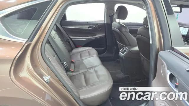 2018 Hyundai Grandeur IG 3.0 Exclusive Sold VIN KMHF241EBJA158446 – exterior detail 2018 Hyundai Grandeur IG 3.0 Exclusive Sold VIN KMHF241EBJA158446 – exterior detail