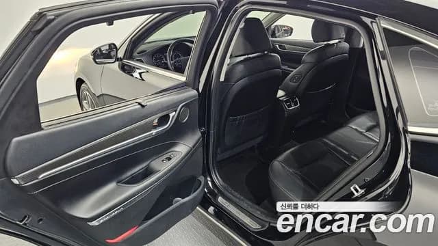 2019 Hyundai Grandeur IG 3.0 Exclusive Sold VIN KMHF241EBKA197230 – rear exterior 2019 Hyundai Grandeur IG 3.0 Exclusive Sold VIN KMHF241EBKA197230 – rear exterior