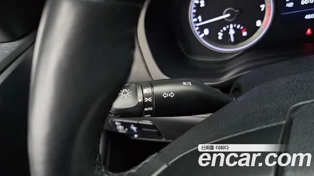 2019 Hyundai Grandeur IG 3.0 Modren Basic (Rental car) Sold VIN KMHF241EBKA200986 – interior seats 2019 Hyundai Grandeur IG 3.0 Modren Basic (Rental car) Sold VIN KMHF241EBKA200986 – interior seats