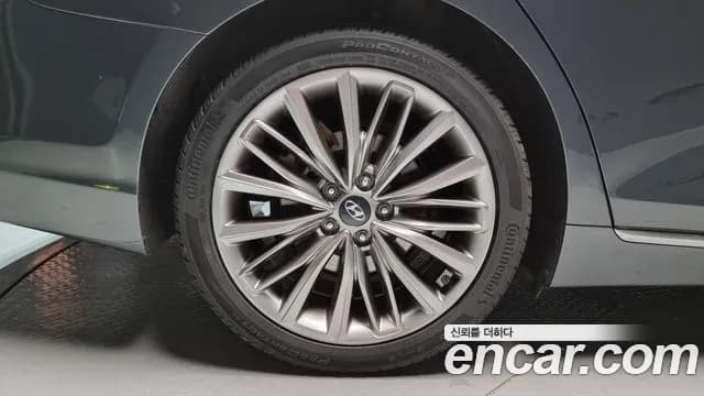 2019 Hyundai Grandeur IG 3.0 Exclusive Sold VIN KMHF241EBKA210689 – rear exterior 2019 Hyundai Grandeur IG 3.0 Exclusive Sold VIN KMHF241EBKA210689 – rear exterior