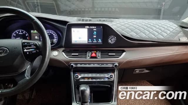 2019 Hyundai Grandeur IG 3.0 Exclusive Sold VIN KMHF241EBKA210689 – interior seats 2019 Hyundai Grandeur IG 3.0 Exclusive Sold VIN KMHF241EBKA210689 – interior seats