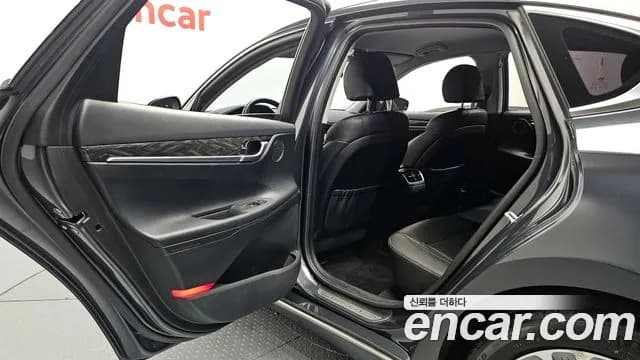 2019 Hyundai Grandeur IG 3.0 Premium Sold VIN KMHF241EBKA224651 – trunk area 2019 Hyundai Grandeur IG 3.0 Premium Sold VIN KMHF241EBKA224651 – trunk area