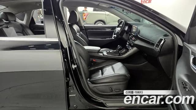 2017 Hyundai Grandeur IG 3.0 Modren Basic (Rental car) Sold VIN KMHF241NBHA038269 – rear exterior 2017 Hyundai Grandeur IG 3.0 Modren Basic (Rental car) Sold VIN KMHF241NBHA038269 – rear exterior