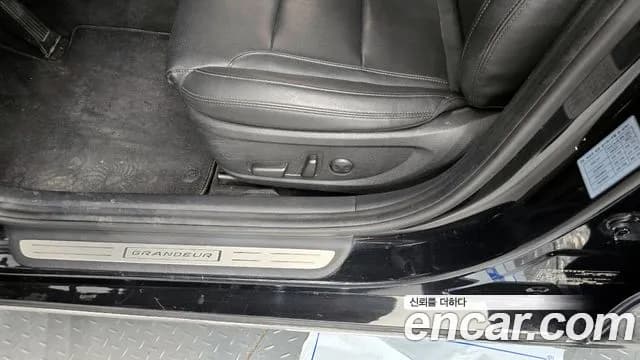2017 Hyundai Grandeur IG 3.0 Modren Basic (Rental car) Sold VIN KMHF241NBHA038269 – photo 18 2017 Hyundai Grandeur IG 3.0 Modren Basic (Rental car) Sold VIN KMHF241NBHA038269 – photo 18