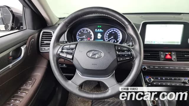 2017 Hyundai Grandeur IG 3.0 Exclusive Sold VIN KMHF341EBHA035348 – photo 12 2017 Hyundai Grandeur IG 3.0 Exclusive Sold VIN KMHF341EBHA035348 – photo 12